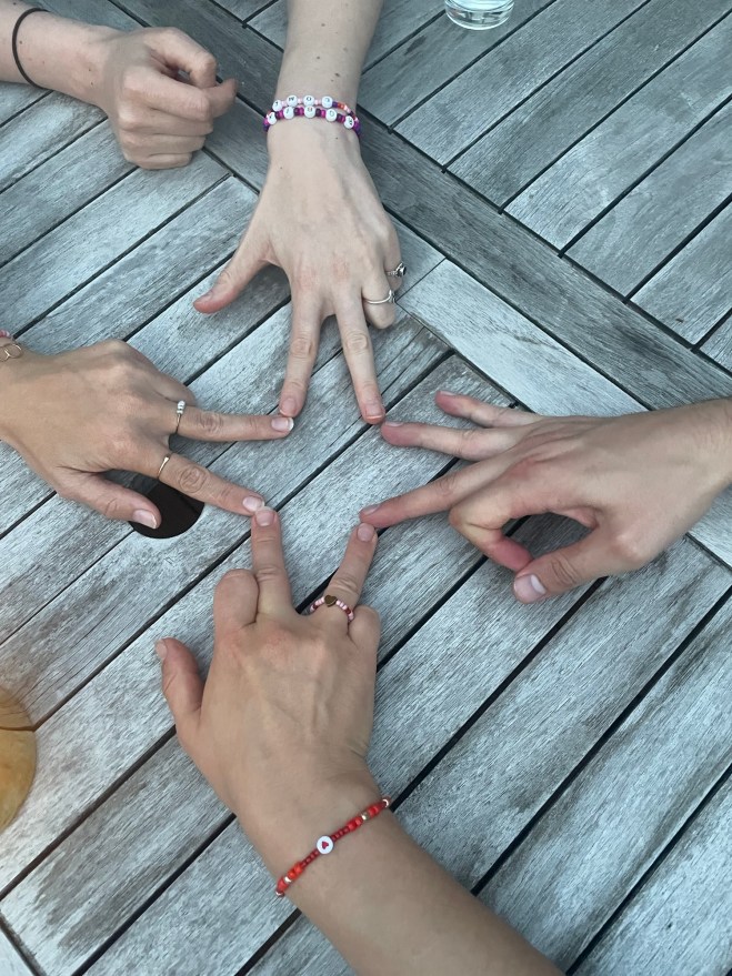 Du hast ein bisschen Recht, ich hab ein bisschen&nbsp;Unrecht&nbsp;